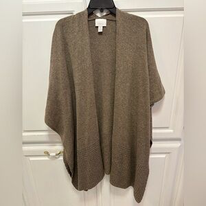 Chico’s Naomi Taupe Ruana With Gold Metallic Threads Women’s One Size
